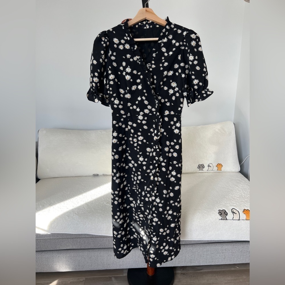 NWOT Maje Lookalike Black Daisy Floral Print Midi Dress, Lined, Puff Sleeves